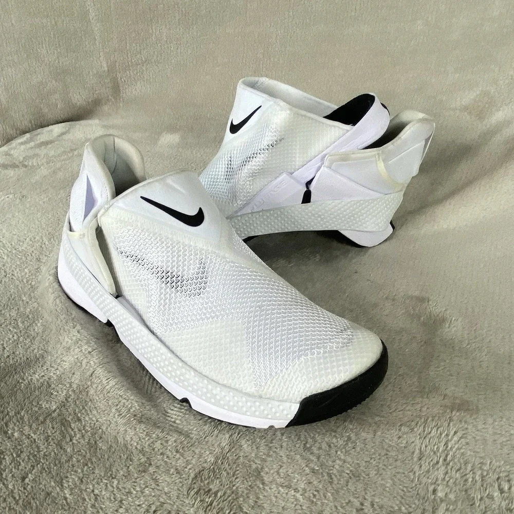 Nike Go FlyEase Womens Sneakers Shoes Size 10 White Black Knit Slip On